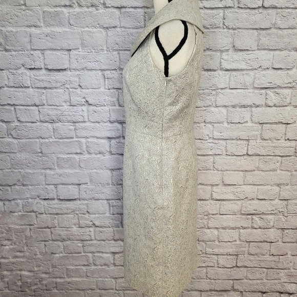 Tahari Dress Cream And Gold Brocade Sleeveless Foldover Round Neckline Size 6 - Picture 7 of 11